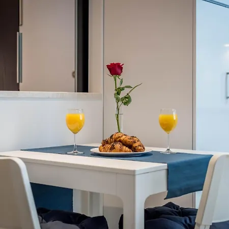 Appartement Modern Stone In The Heart Of