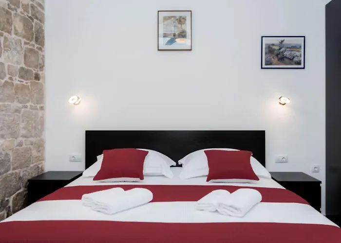 Modern Stone Studio In The Heart Of Split 아파트 스플리트