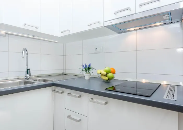 아파트 Modern Stone Studio In The Heart Of Split 스플리트