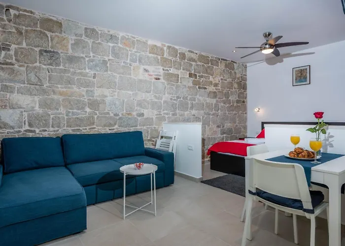 아파트 Modern Stone Studio In The Heart Of Split *