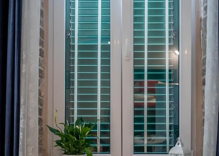 Modern Stone Studio In The Heart Of Split * 스플리트