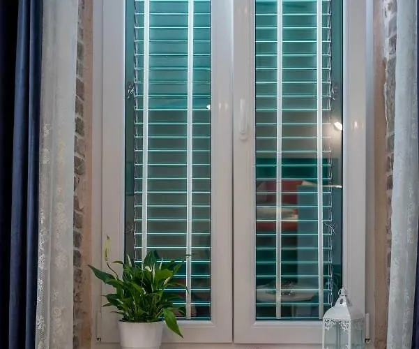 Apartment Modern Stone Studio In The Heart Of Split